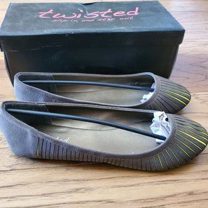 Twisted Lindsay Lina Skimmer Ballet Flat
